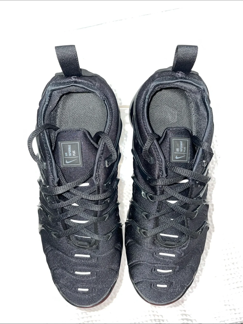 NIKE AIR VAPORMAX PLUS TRIPLE BLACK SNEAKERS FTL-07-049
